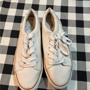 Toms Cream Canvas Sneakers Casual Minimalist Design